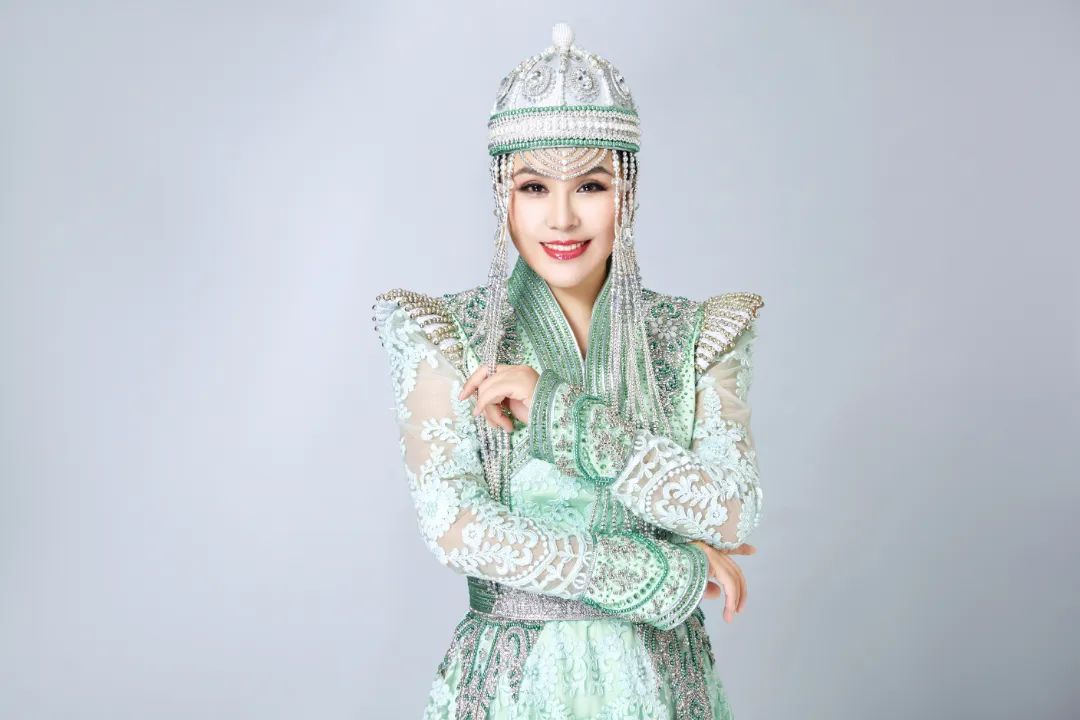 歌手烏蘭托婭助陣！浪鯨衛浴總裁明星雙簽售長春站活動火熱進行2.jpg